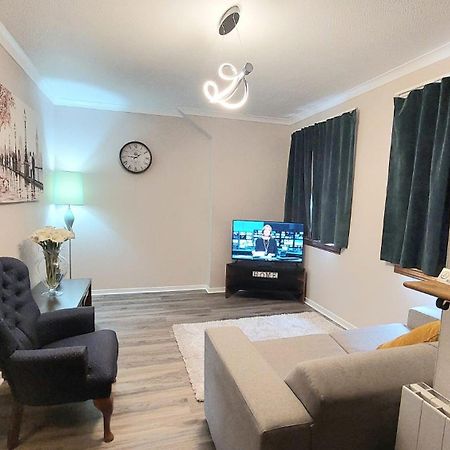 Neat & Comfortable 1 Bedroom Spring Garden Flat Абердин Екстер'єр фото